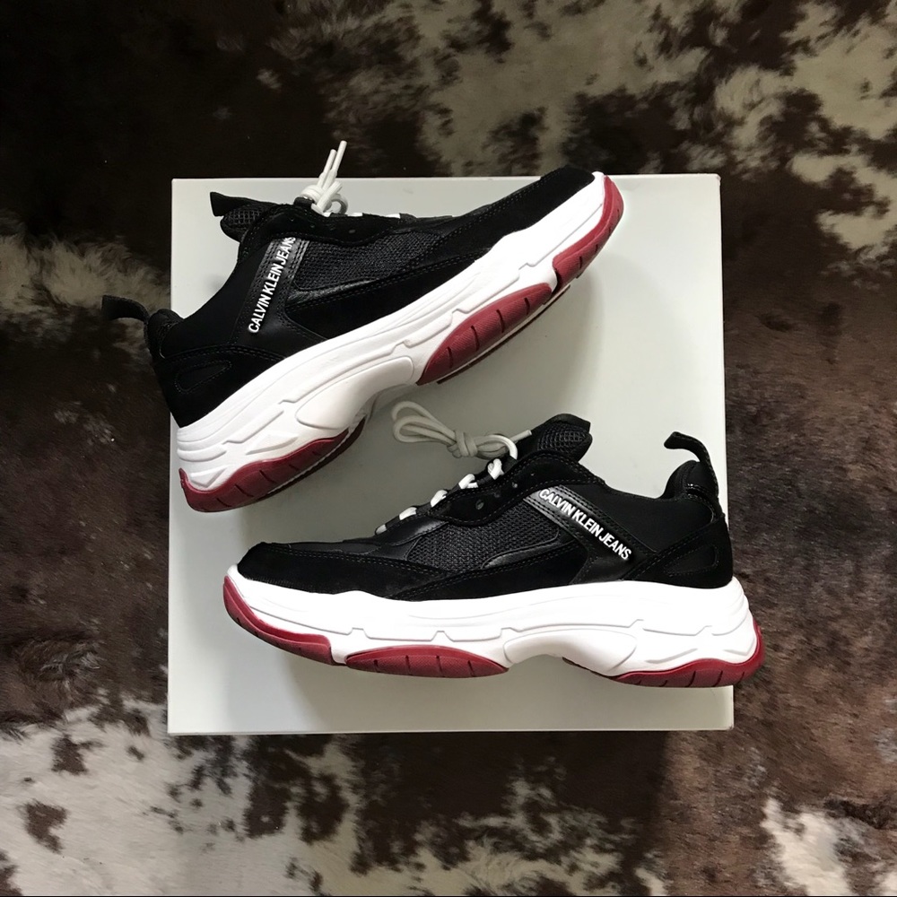 Calvin Klein Marvin Sneakers // new condition 🔥